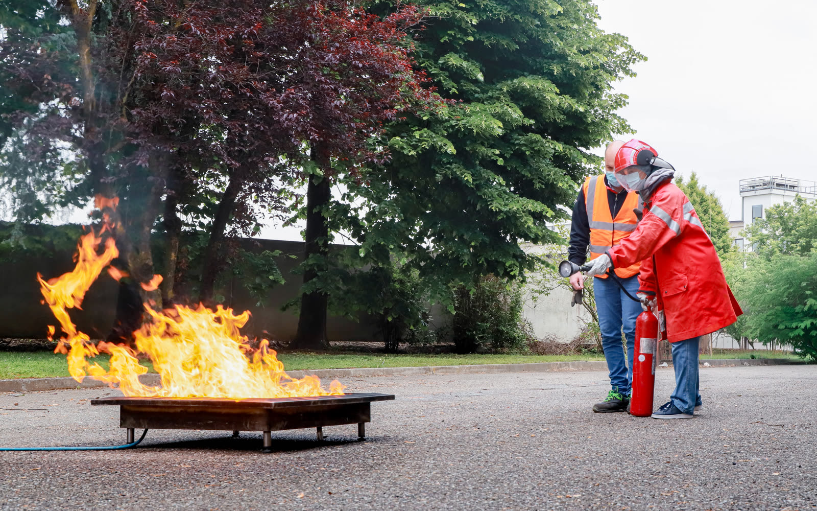 Fire warden training with a fire extinguisher