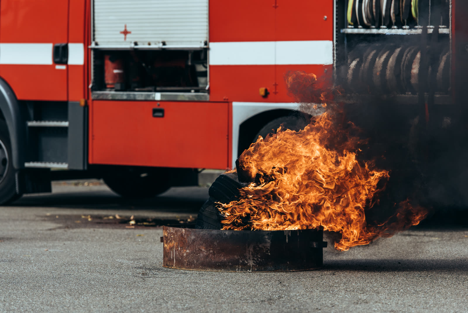 Fire warden training with a fire extinguisher