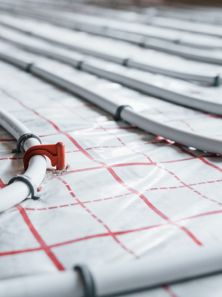 What is the lifespan of underfloor heating?